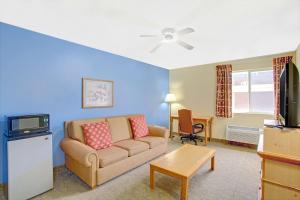 Family Suite with Two Queen Beds - Non-Smoking room in Days Inn by Wyndham Lehi
