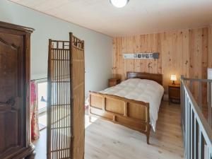 Holiday Home in Houffaliz with Garden