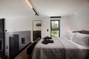 Three Doors Villa Complex