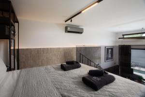 Three Doors Villa Complex