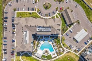 Landing Apartments near Sun City Center and Riverview