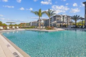 Landing Apartments near Sun City Center and Riverview