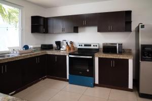Casa en condominio monterrico