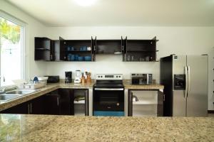 Casa en condominio monterrico