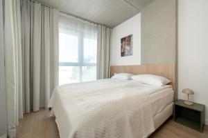 Luxury Apartments with Parking and Air Conditioning near Wrocław City Center by Renters Prestige