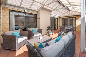 Clearwater - Cosy Comforts Steps from the Beach