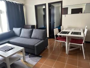 2BR Condo in Makati- Good for 6!