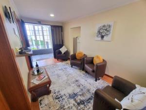 Santana Escape with Terrace Views, Near Levadas and Pico Ruivo