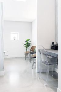 Newly Refreshed Weaving Mill Stay Free Parking