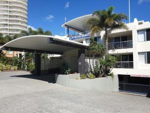 Burleigh Heads Beach Front 2 br Unit