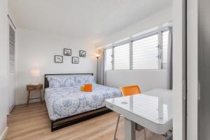 09 FREE Parking 10 min beach 2br-Waikiki Ala Moana