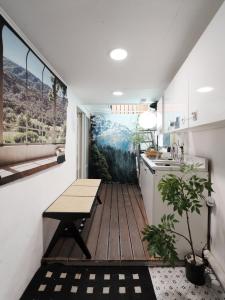 A Sensual Hanok-style Detached House in the city center