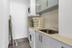 Marron at Island Views—Beachfront Boutique Bliss