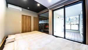 Rakuten STAY MOTEL Nikko Kinugawa Garage Concept Room