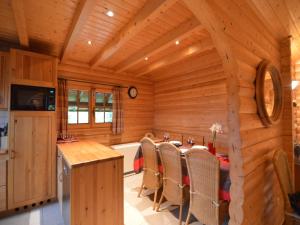 Stavelot Chalet with Garden