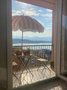 Maisons d'hotes Grand appartement traversant et lumineux, vue mer, dernier etage, proche du centre-ville : photos des chambres