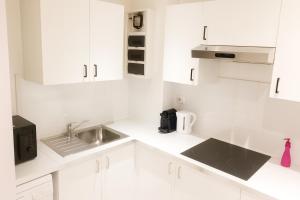 Apartment Next To Eiffel Tower