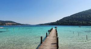 T3 on the lake of Paladru