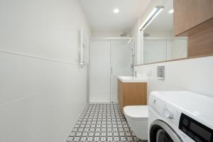 Luxury Apartments with Parking and Air Conditioning near Wrocław City Center by Renters Prestige