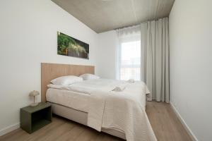 Luxury Apartments with Parking and Air Conditioning near Wrocław City Center by Renters Prestige
