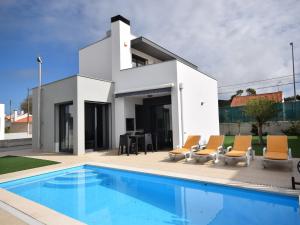 Family Villa with Terrace and Pool