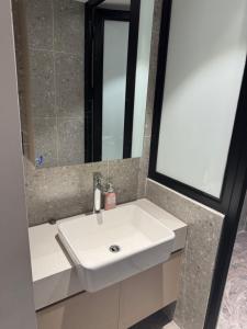 Hanoi Trainstreet Hoan Kiem- Calm Homestay