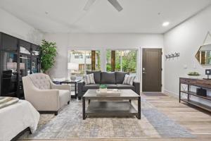 Lake Oswego Inn