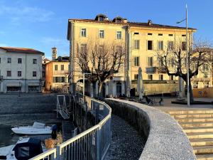 Attico vista Lago in Centro