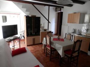 Seafront apartment with incredible view of Vis bay - Maricin Most