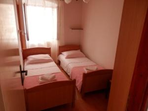 Seafront apartment with incredible view of Vis bay - Maricin Most