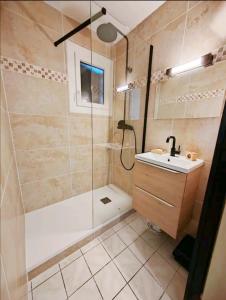 app 2ch Barcelonnette vue montagne proche praloup