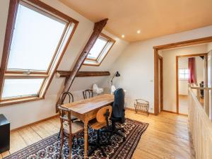 Holiday home Het Zuidgoed with garden