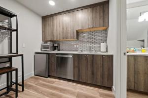 Cozy Lake Oswego Studio Apartment