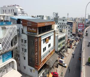 Hotel Delphi Grand Hyderabad - Hi-Tech City, Perfect for Business & Comfort