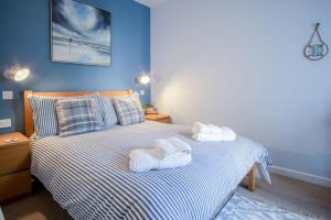 Beachcomber Seaside Apartment - 2 Bedroom - Tenby