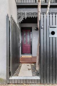 Mias Place - Victorian Terrace with Modern Comfort