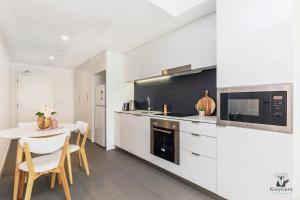 KozyGuru | Fortitude Valley | 2 Bed APT