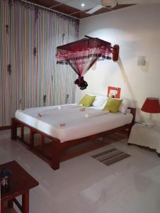 Freedom Cottage & Safari