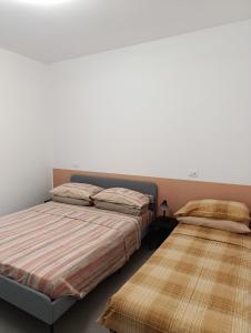 Dreibettzimmer mit eigenem Bad