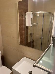 Cosy 2BED apartment in Manikata by Homely