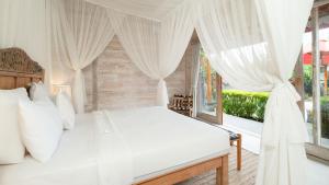 Villa Taramille by Villa Finder