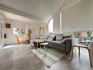 Olivia Plage, charmante maison lumineuse au calme bien équipée à 100 m plage d Asnelles proche Arromanches et Bayeux, au coeur des plages du déabarquement, jardin, deux belles terrasses, parking