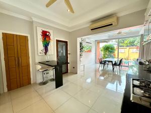 Secluded - 1 Bed Pool Villa - Near The Beach