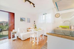 Sunflowers, Monte Brè & WiFi, Free Parking