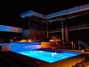 Chilluxe In The Metro