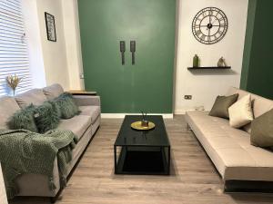 Bright and Spacious Home Near Bridgend Town Centre