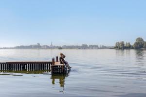 Reigerlaan 21 Kamperland, prime location on lake