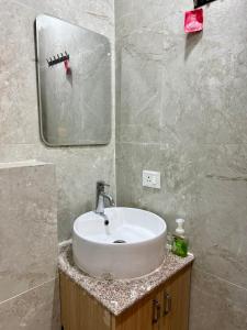 Moonlight stay near expo mart