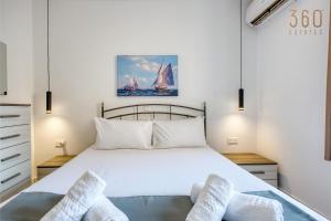 Sun, Sea & Comfort, Qawra Suites with Stunning Views by 360 Estates