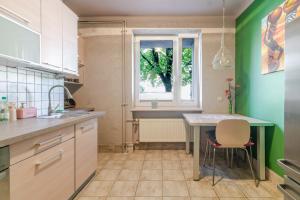 Sosnowiec Victory Apartment by BookingHost